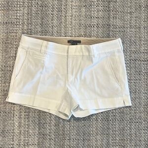 Vince White Stretch Cotton Flat Front Shorts Size 4